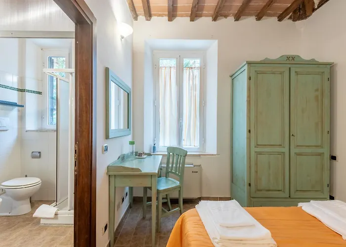 Podere La Miniera And Food Sienne